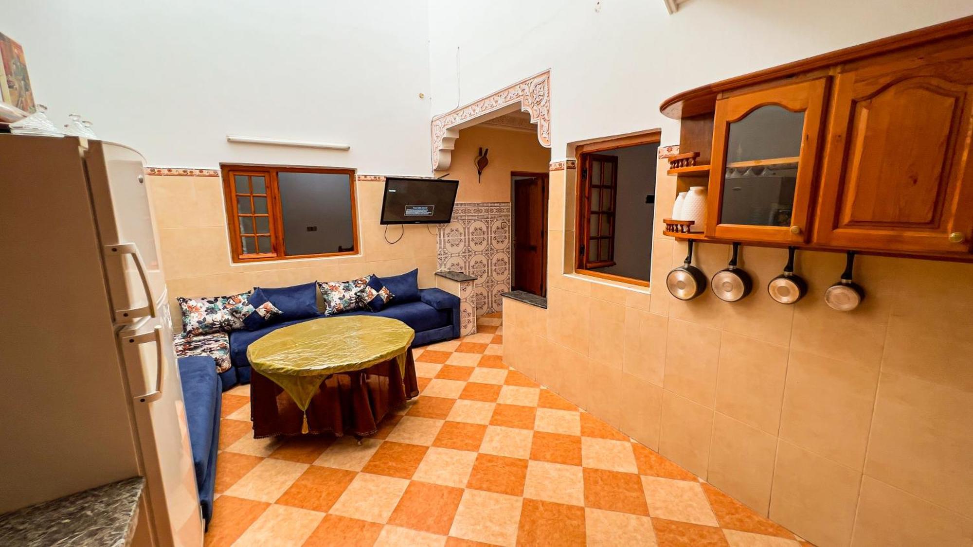 Dar Haut De Gamme Et A Un Prix Imaginaire Hostcom For Families Only Oujda Exterior photo
