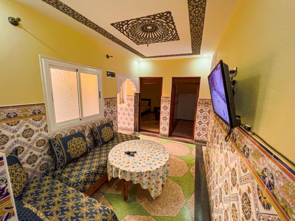 Dar Haut De Gamme Et A Un Prix Imaginaire Hostcom For Families Only Oujda Exterior photo