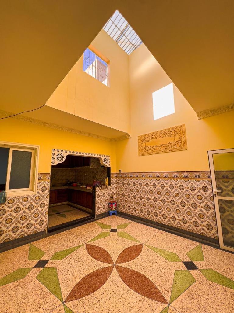 Dar Haut De Gamme Et A Un Prix Imaginaire Hostcom For Families Only Oujda Exterior photo